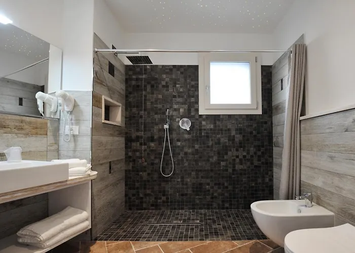 Bed & Breakfast La Roccia 4*